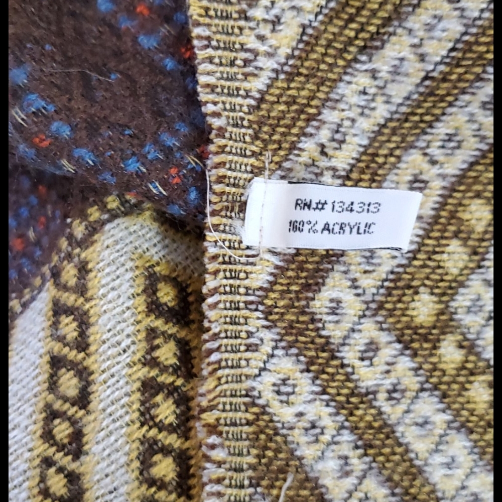 Geometric Graphic print wrap blanket poncho Aztec serape cozy travel office - Picture 7 of 8